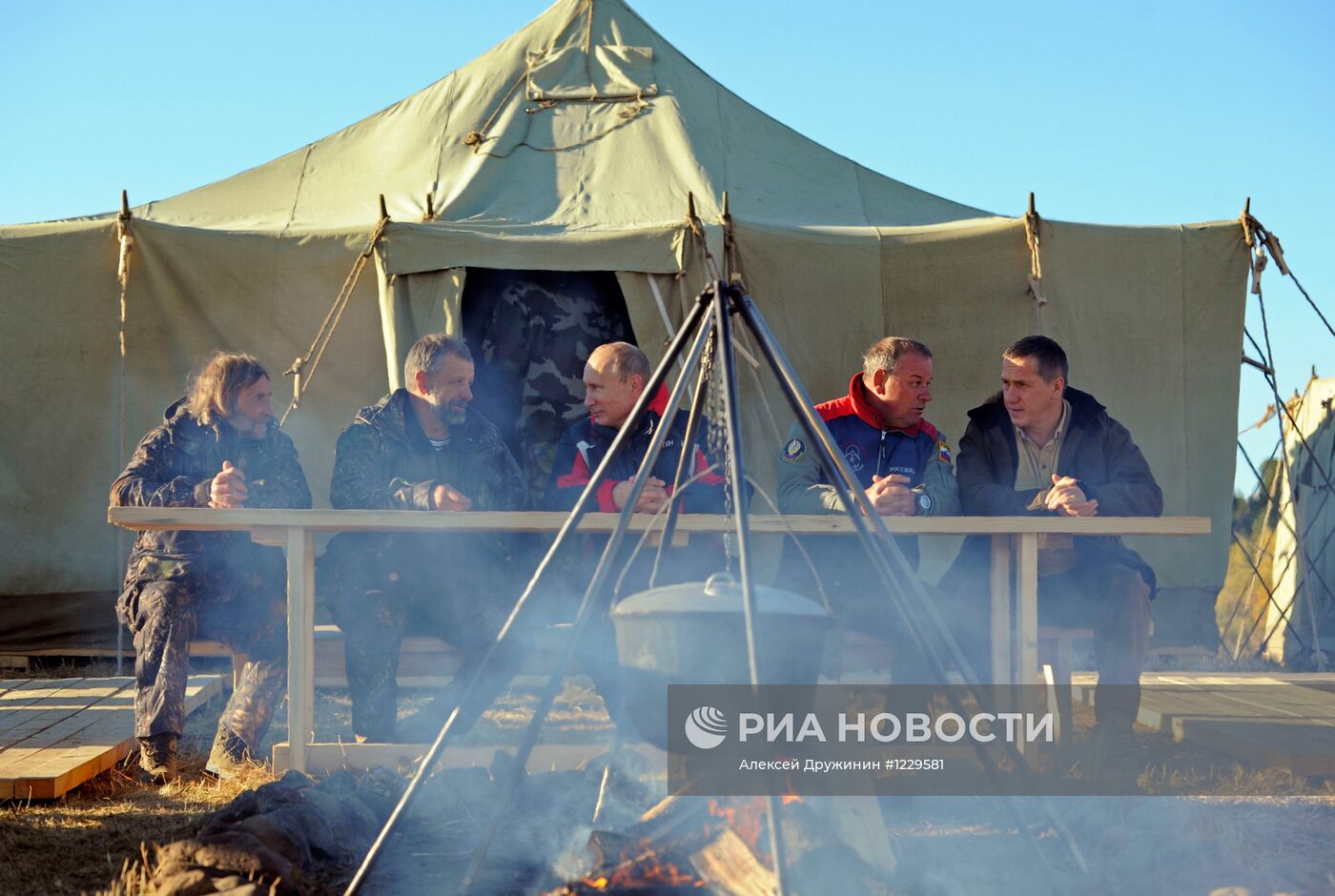 В.Путин принял участие в экологическом проекте "Полет надежды"