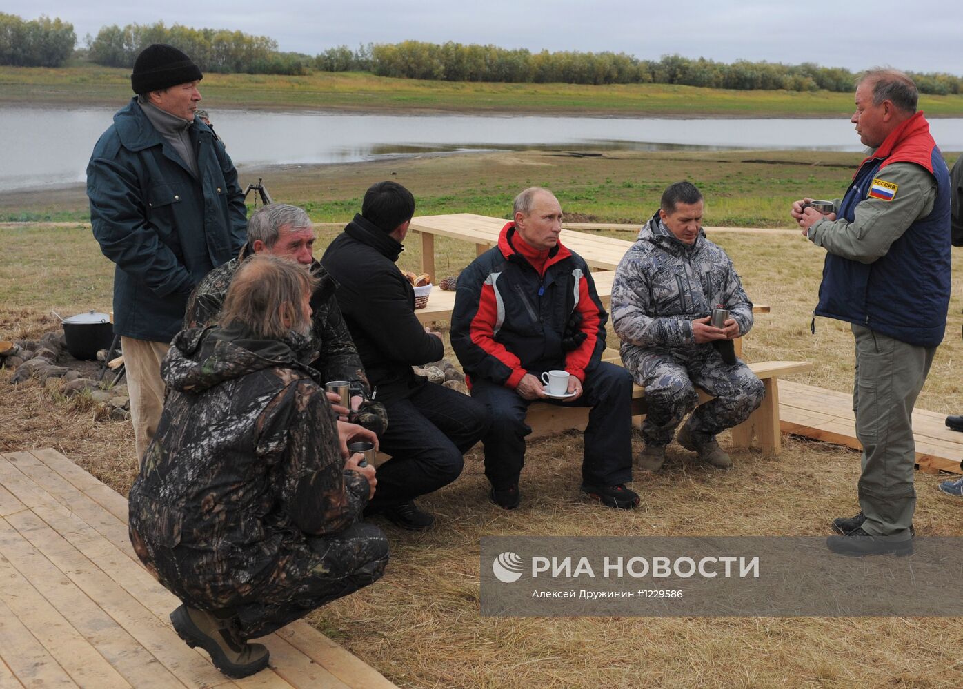 В.Путин принял участие в экологическом проекте "Полет надежды"