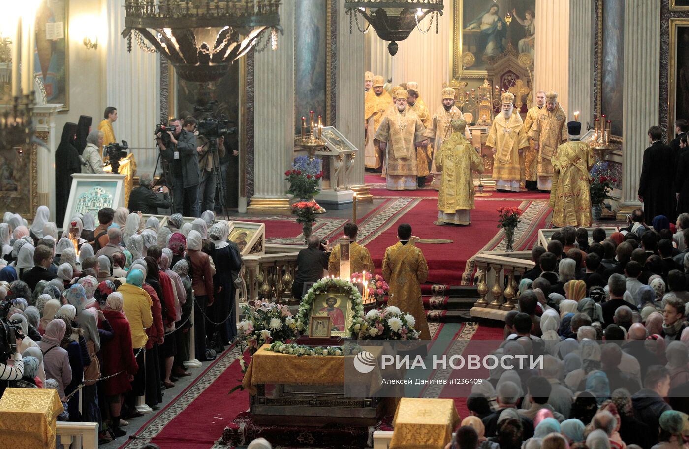 Празднование 300-летия Александро-Невской лавры