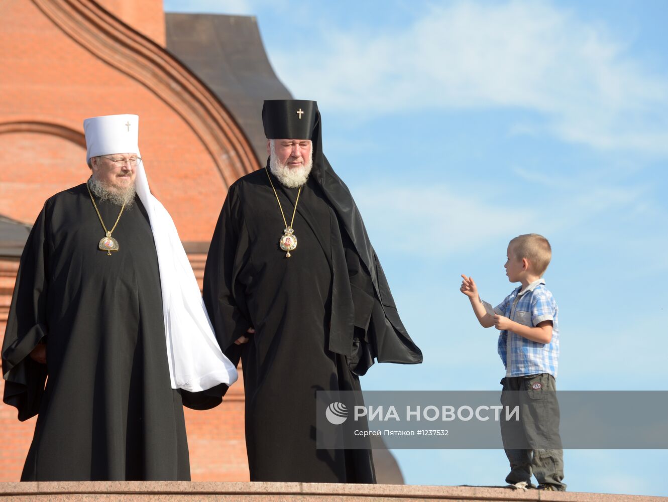Посещение патриархом Кириллом Крестовоздвиженского собора