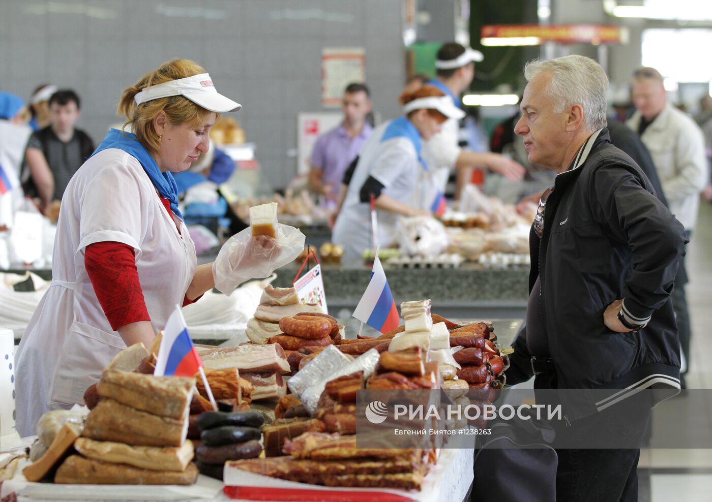 Работа Дорогомиловского рынка в Москве