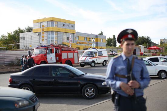 Взрыв на автомойке рядом с развлекательным центром в Волгограде