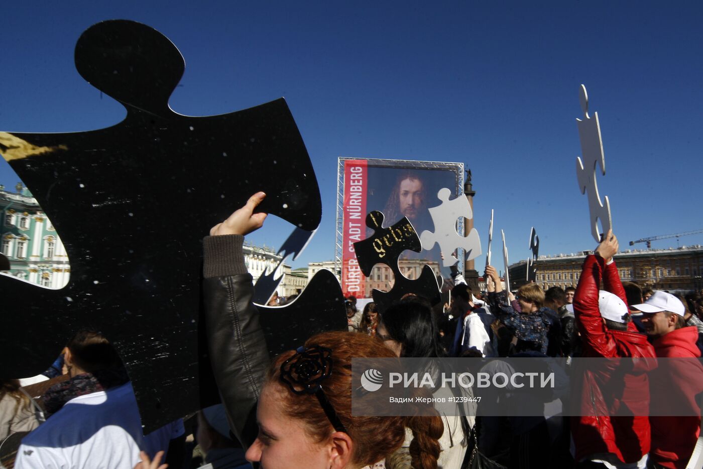 Гигантский пазл по картине Дюрера на Дворцовой площади