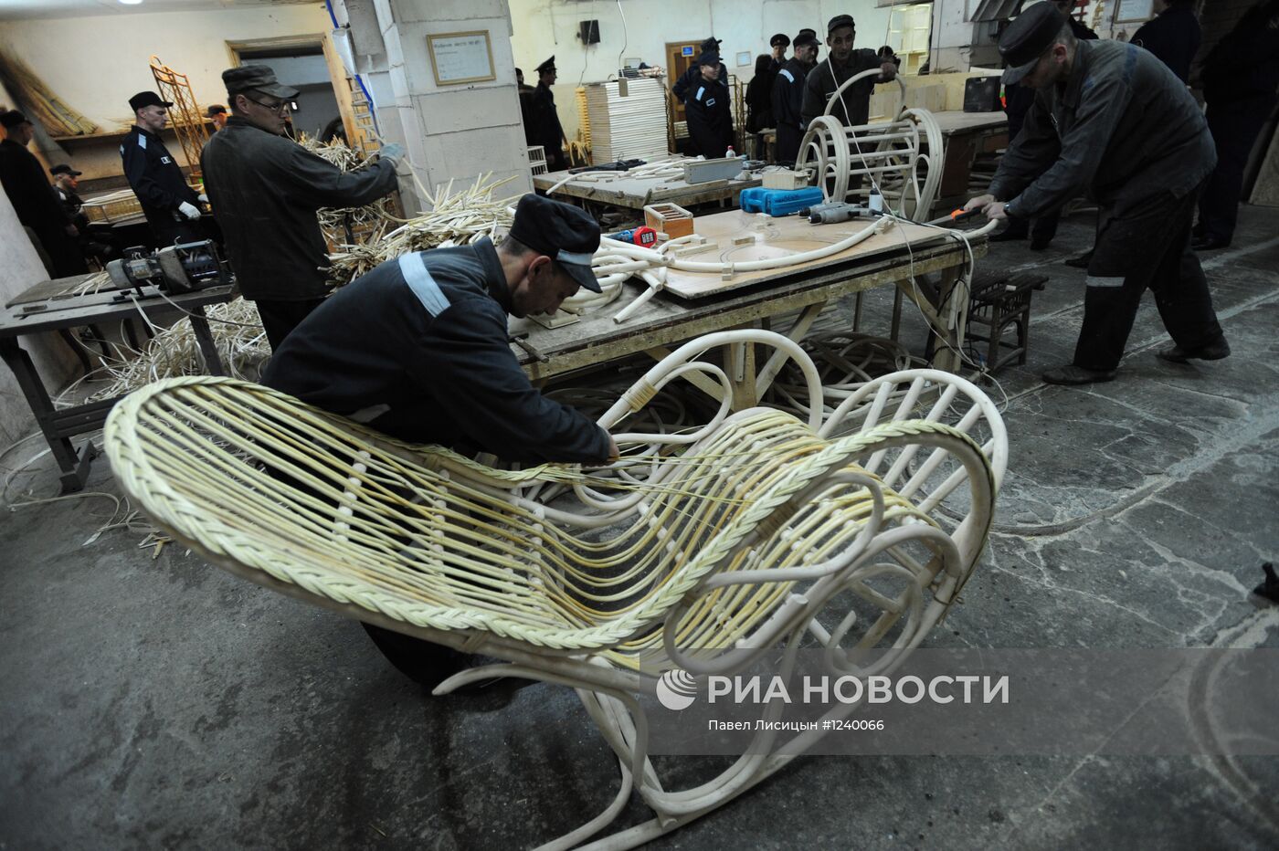 Работа заключенных на производстве в ИК-10 в Екатеринбурге