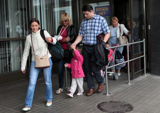 Туристы, попавшие в ДТП в Греции, вернулись в Петербург