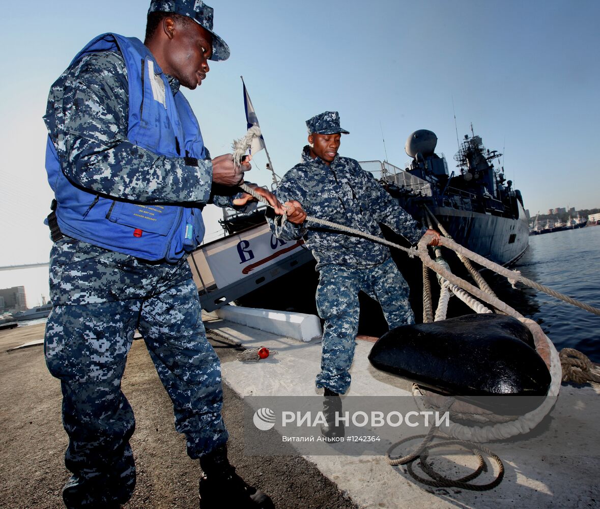 Визит ракетного фрегата ВМС США "Вандергрифт" во Владивосток