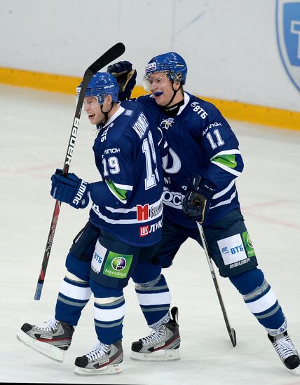 Хоккей. КХЛ. Матч "Динамо" (Москва) - "Динамо" (Минск)