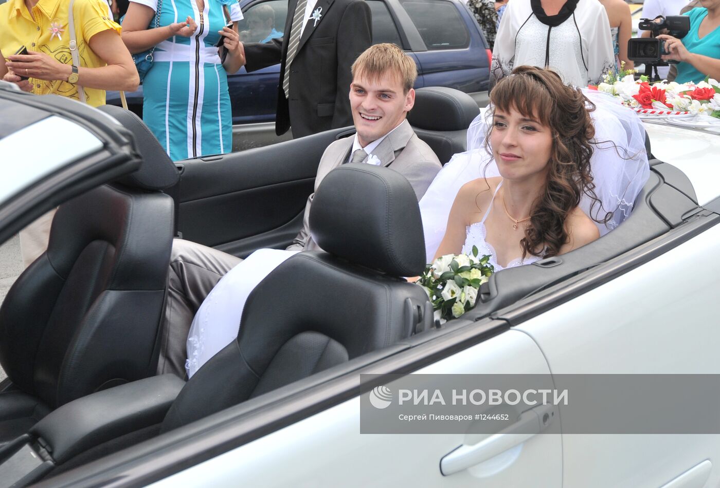 Свадьба паралимпийцев Елены Ивановой и Владимира Свиридова