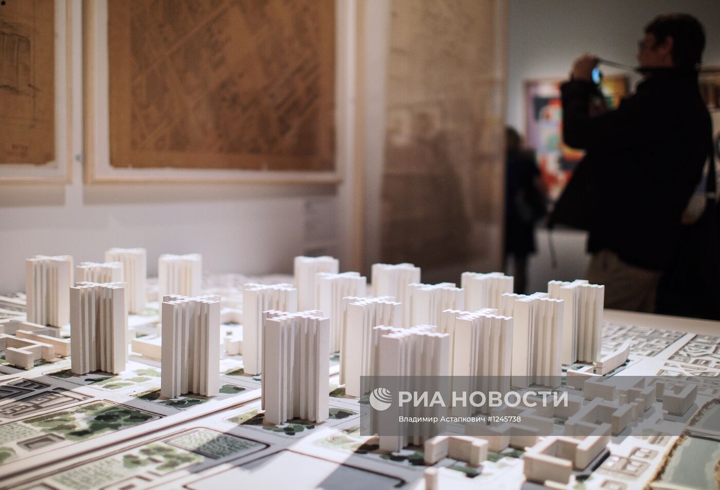 Открытие выставки Ле Корбюзье в Москве