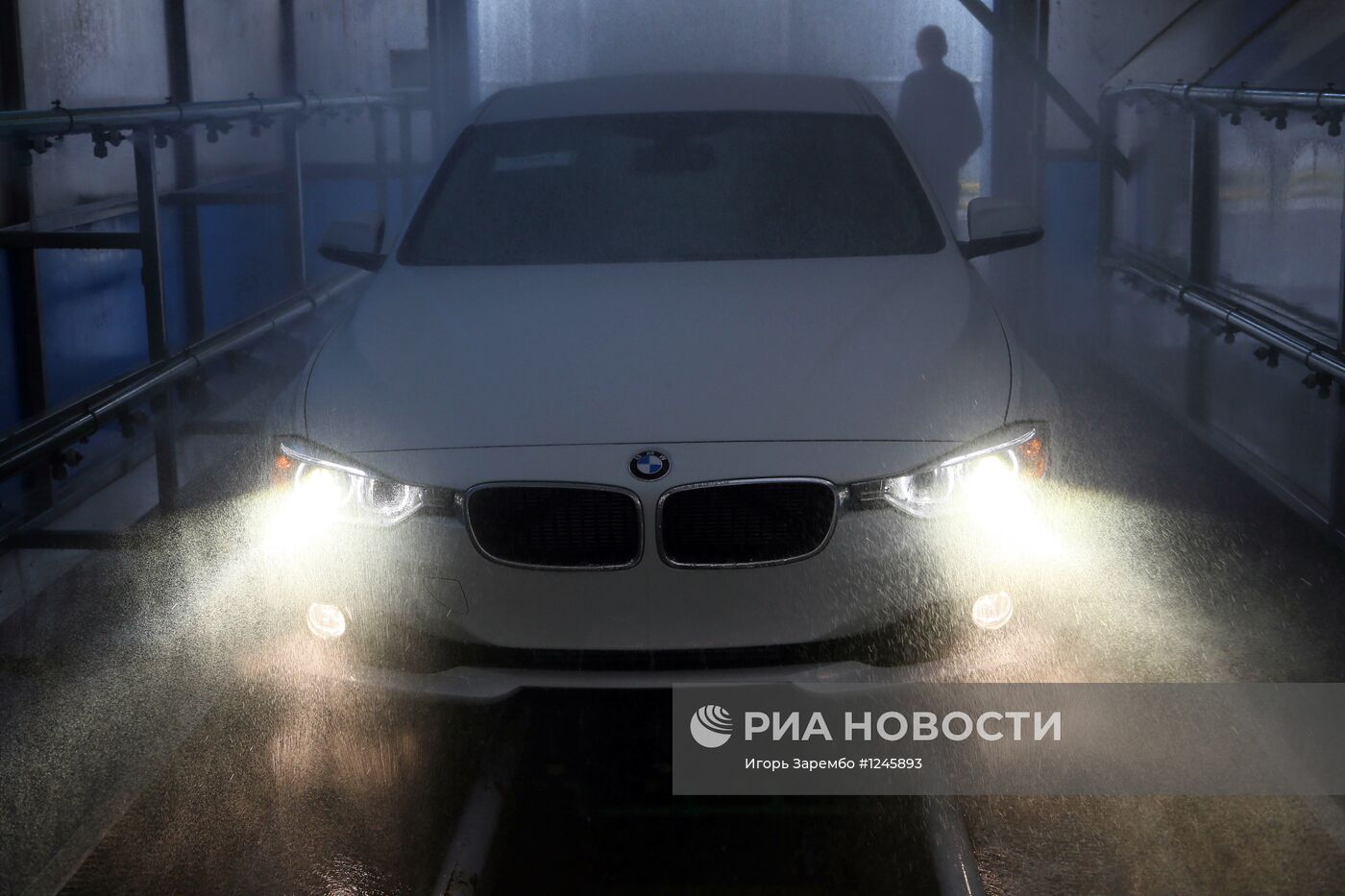 Работа автосборочного предприятия "Автотор"