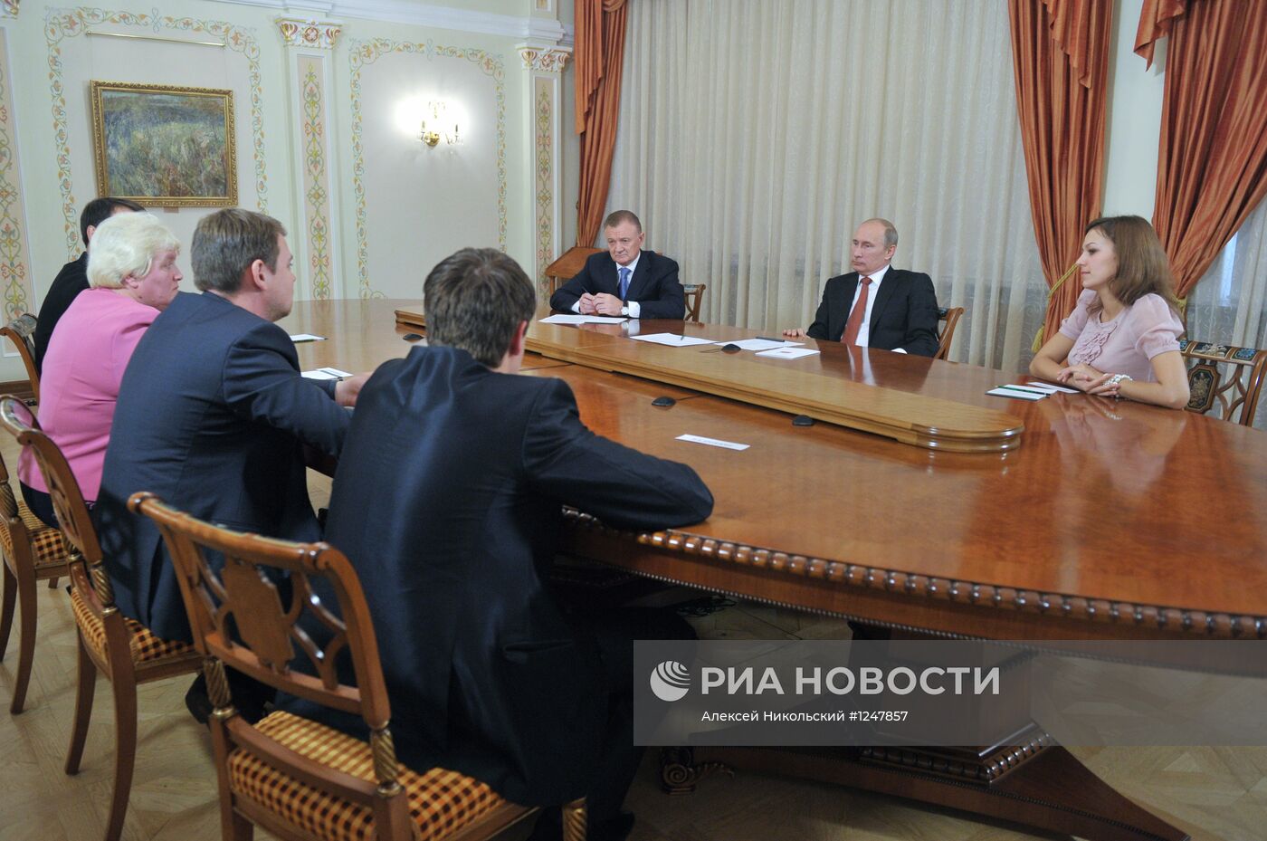 Беседа В.Путина с О.Ковалевым и общественностью Рязани