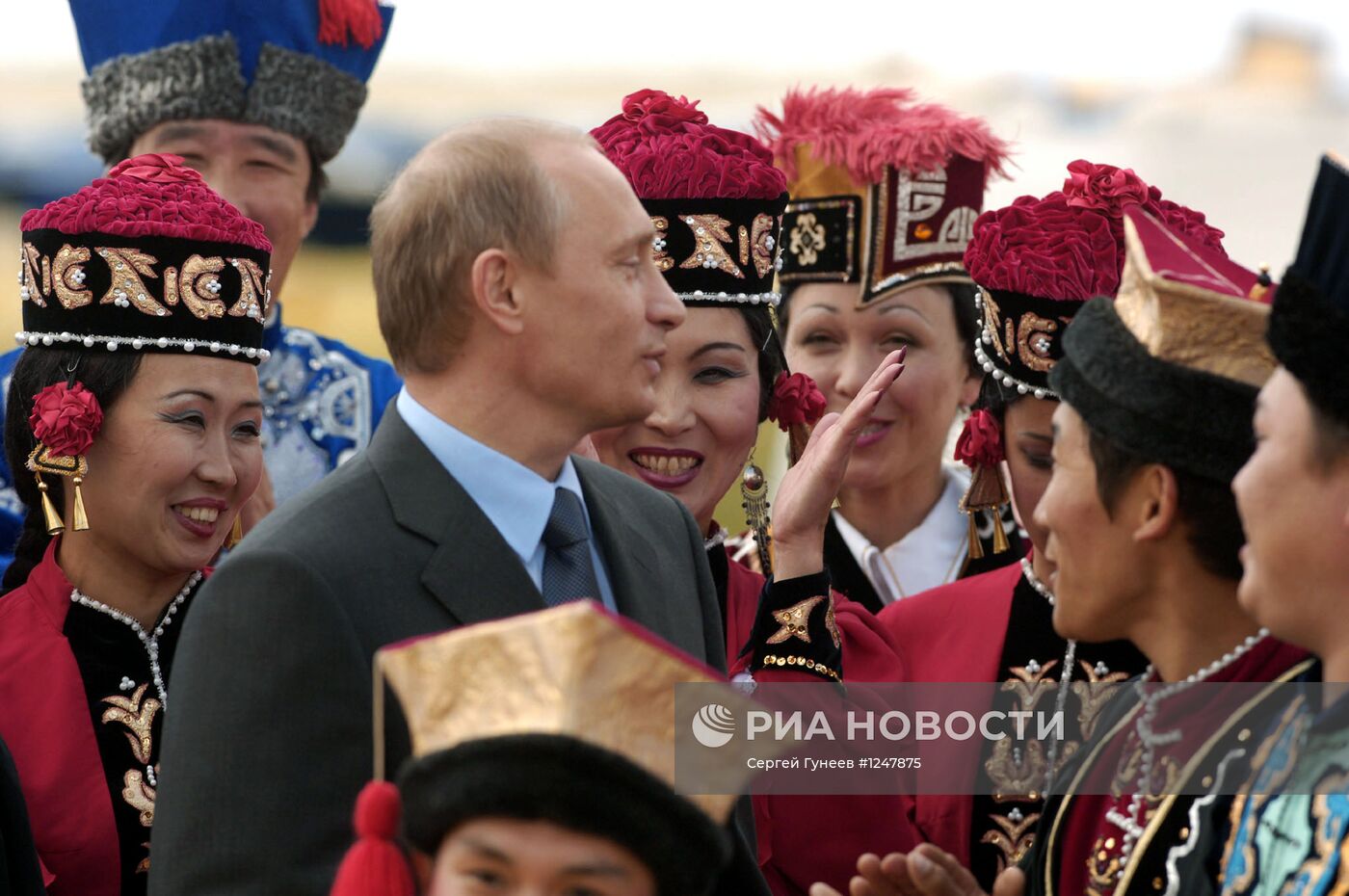 Путин во время рабочей поездки в Республику Калмыкия