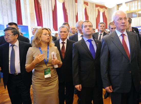 Д.Медведев на форуме "Ялтинские деловые встречи"
