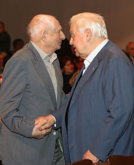 Вечер памяти Олега Ефремова в МХТ им. Чехова