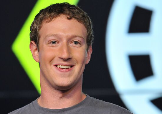 Основатель Facebook М.Цукерберг выступает в Digital October