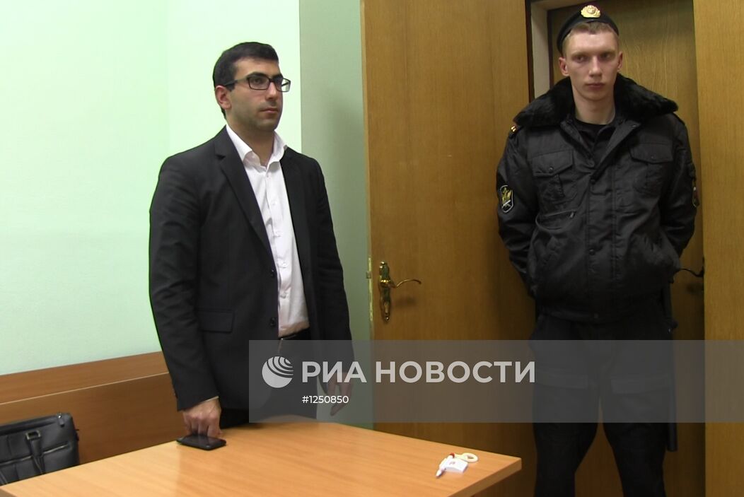 Мурат Агаларов явился в мировой участок при Тверском суде