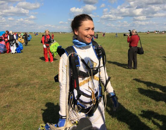 Скончалась российская парашютистка Ирина Синицына