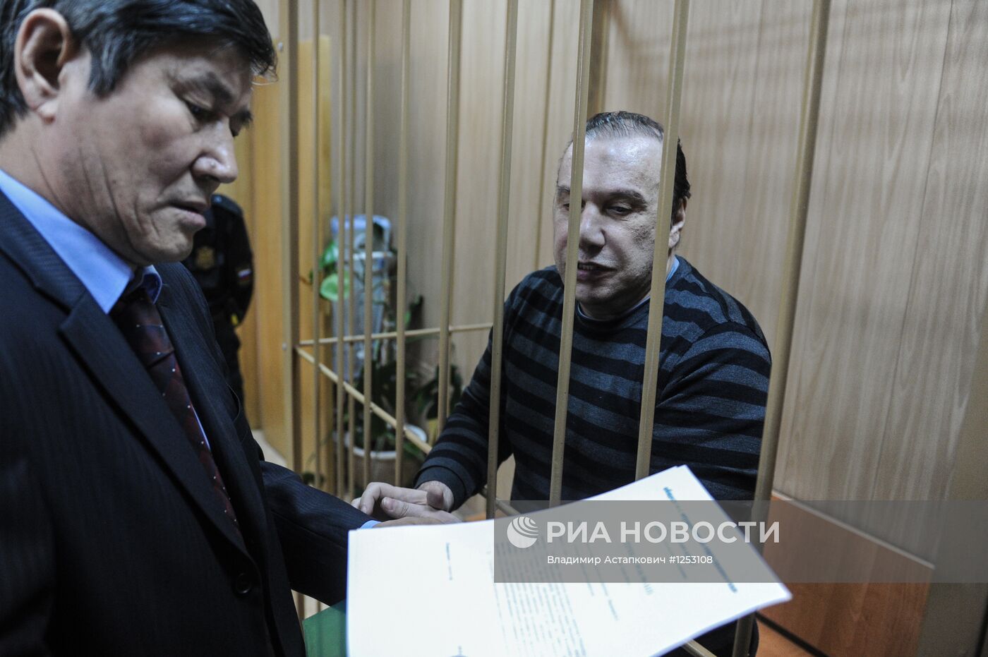 Рассмотрение ходатайства о продлении срока ареста В. Батурина