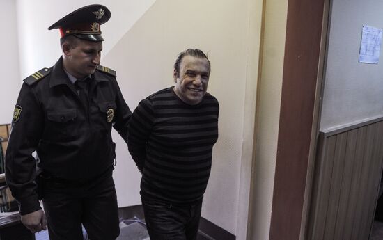 Рассмотрение ходатайства о продлении срока ареста В. Батурина