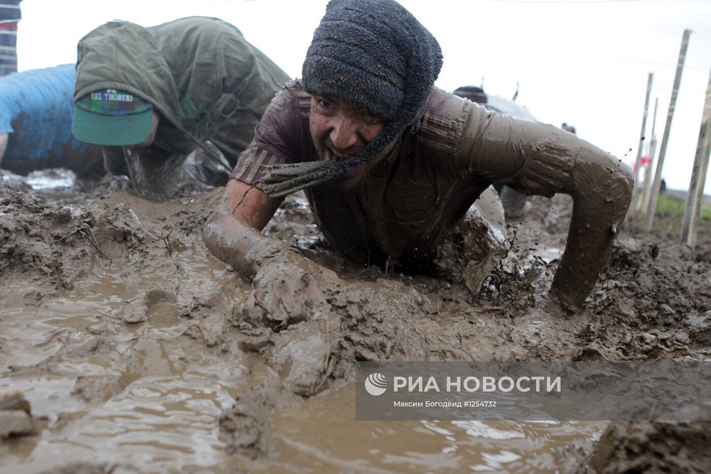 Соревнования "Грязные бега 2012" в Казани