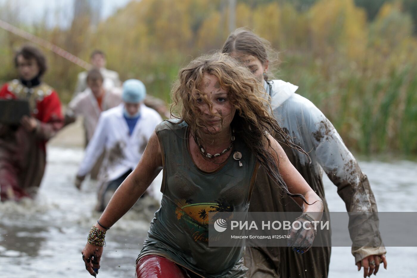 Соревнования "Грязные бега 2012" в Казани