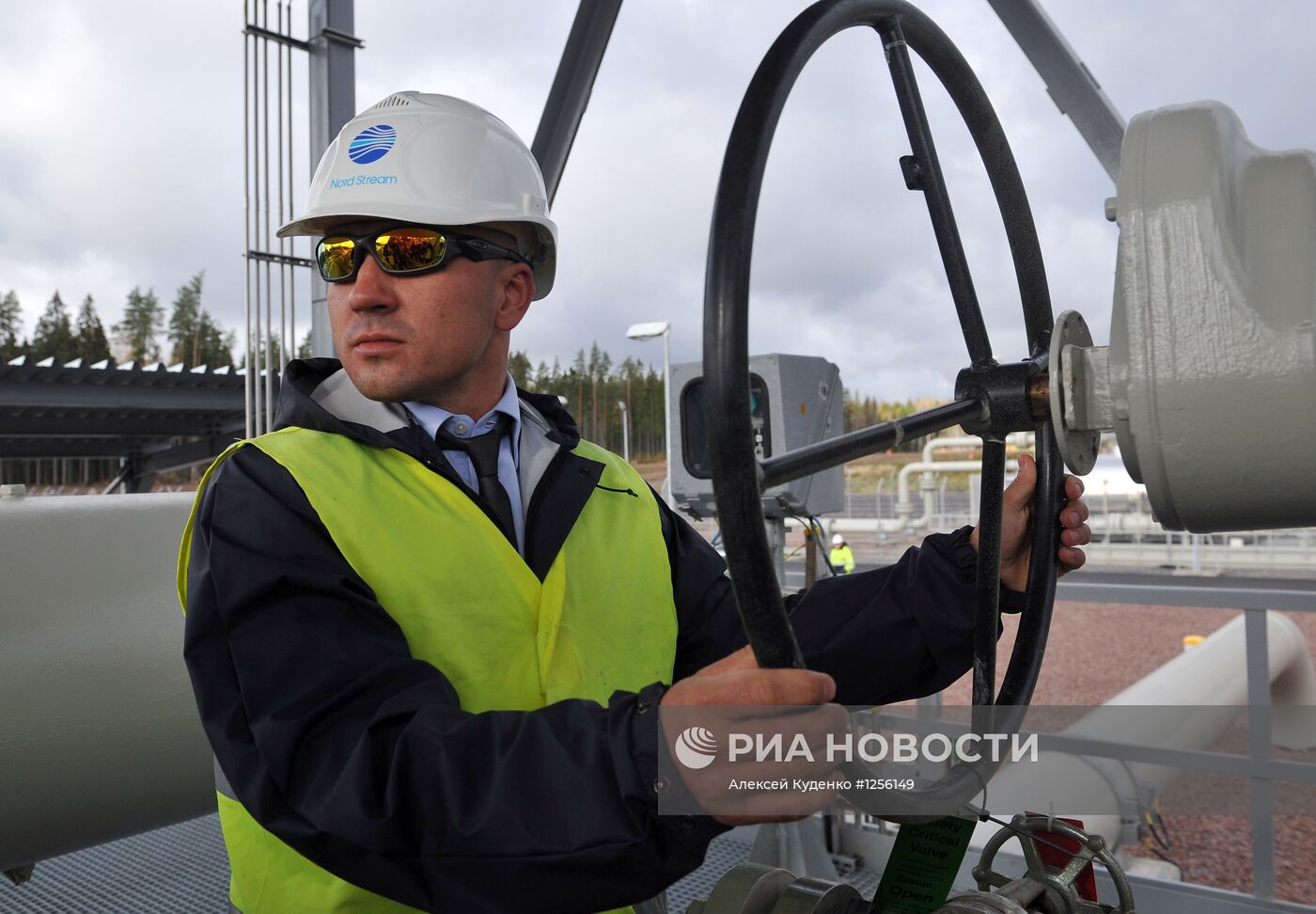 Пуск в эксплуатацию второй ветки газопровода "Северный поток"