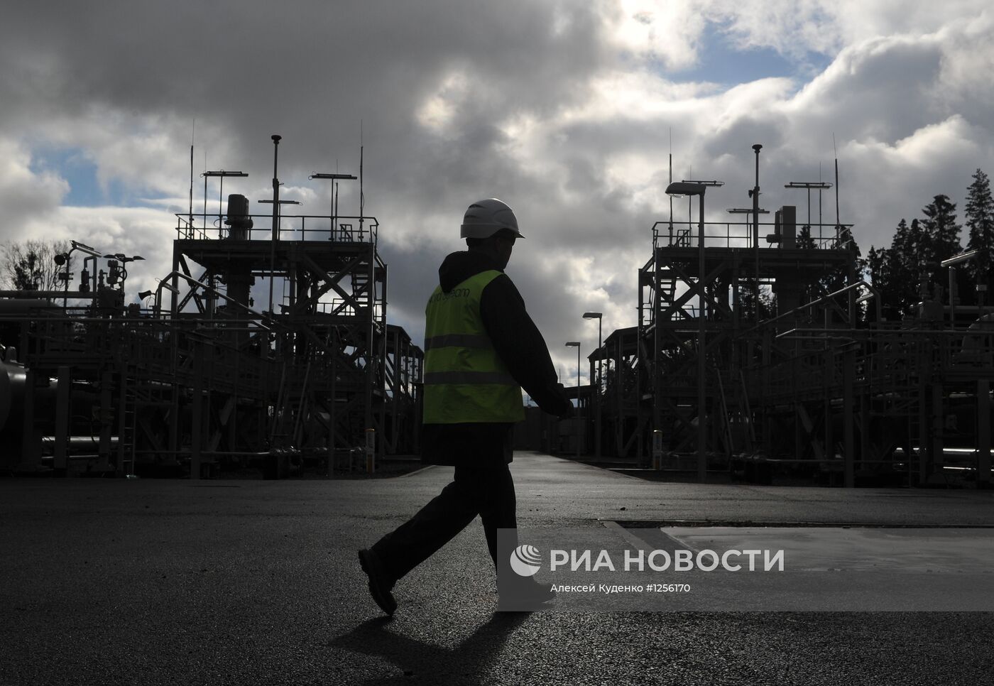 Пуск в эксплуатацию второй ветки газопровода "Северный поток"