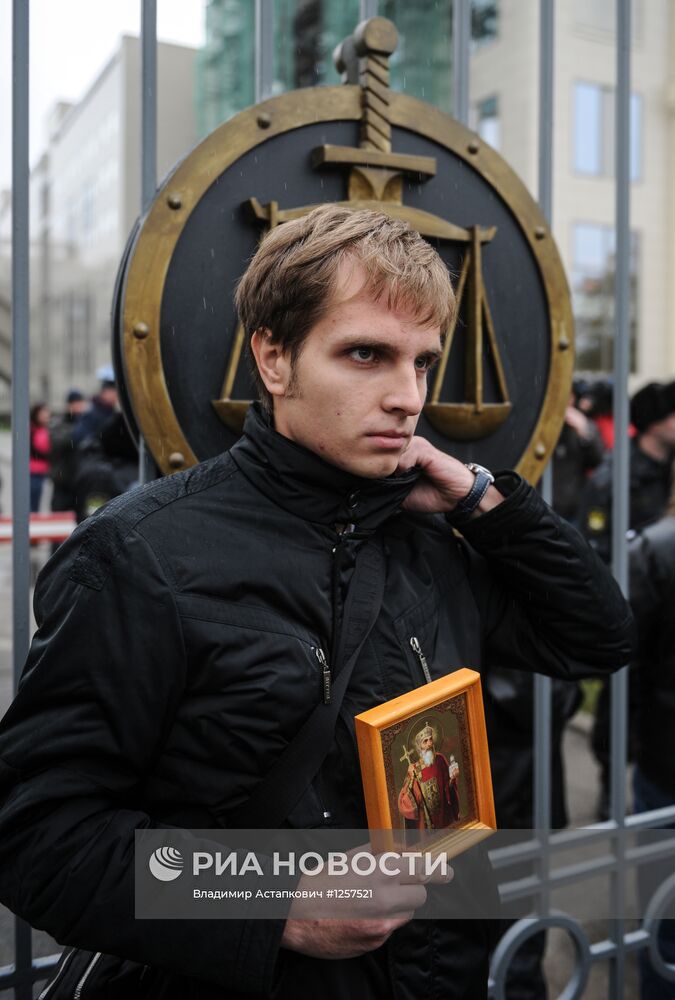 Акции у здания Мосгорсуда
