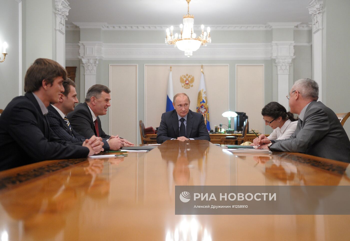 Встреча В.Путина с С.Ястребовым в Ново-Огарево