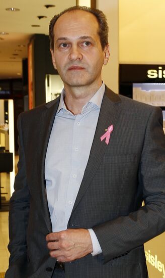 Коктейль в честь 20-летнего юбилея кампании против рака груди