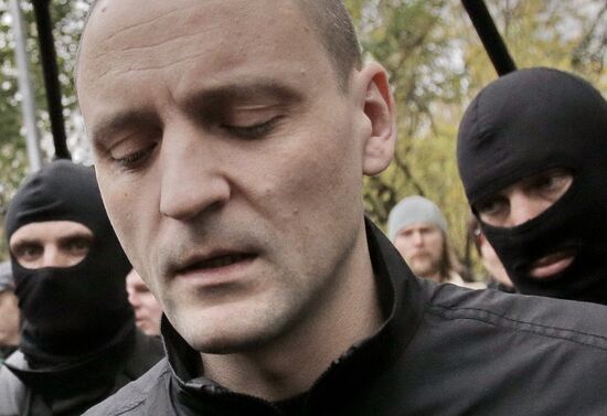 Полиция проводит обыск у Сергея Удальцова
