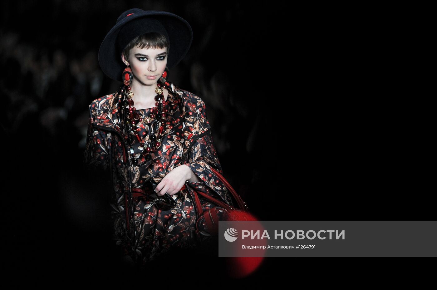 Показ Slava Zaitsev в рамках Mercedes-Benz Fashion Week Russia