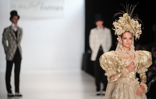 Показ Slava Zaitsev в рамках Mercedes-Benz Fashion Week Russia