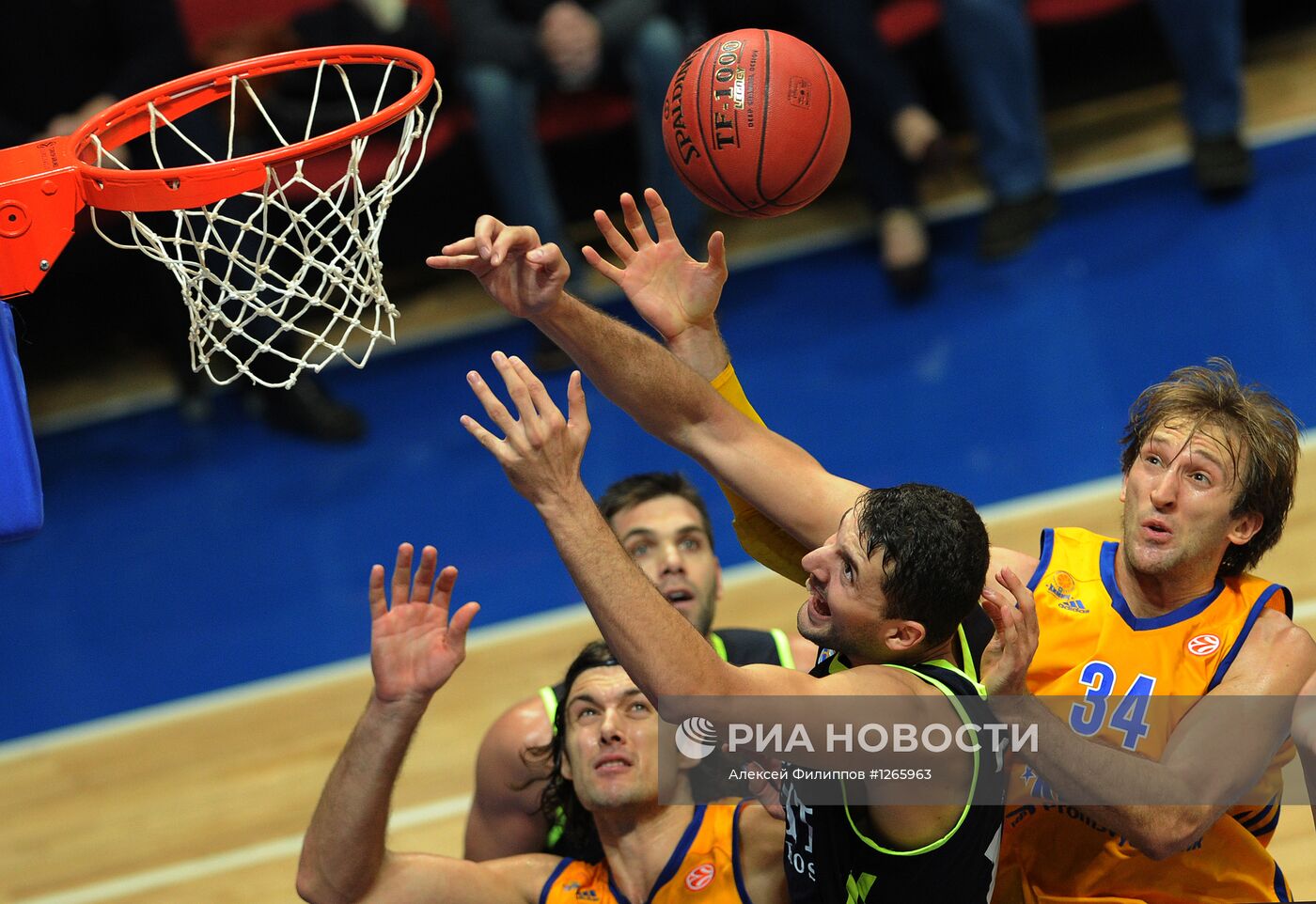 Баскетбол. Евролига. Матч "Химки" - "Реал"