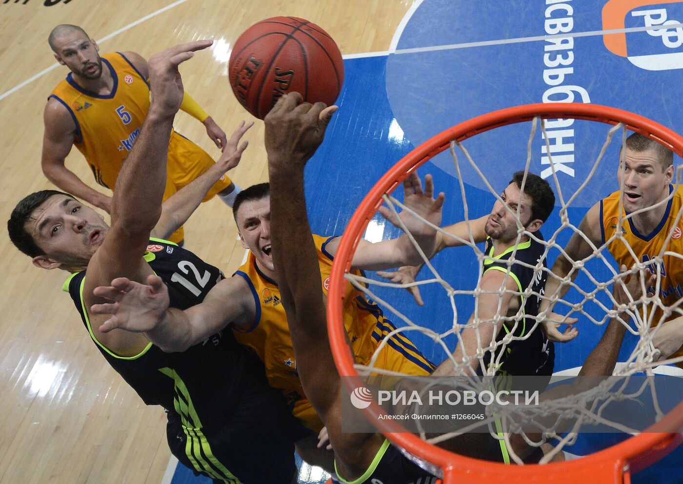 Баскетбол. Евролига. Матч "Химки" - "Реал"