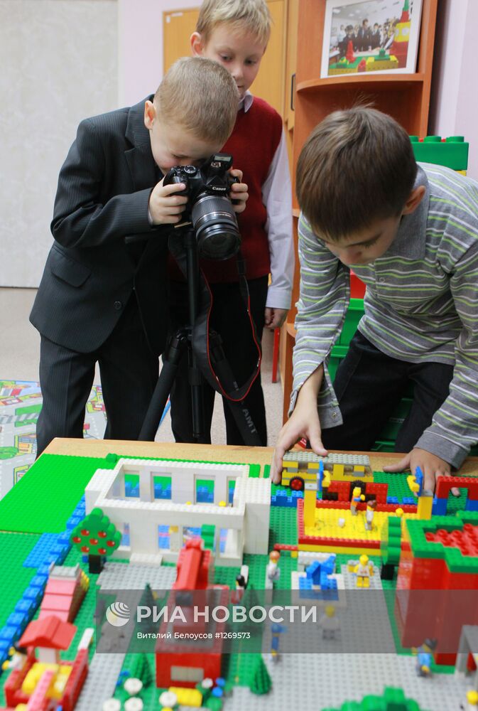 Работа московских школ