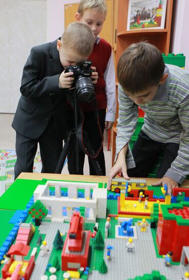 Работа московских школ