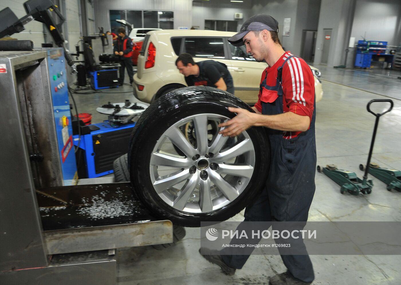 Работа шиномонтажной мастерской в Челябинске