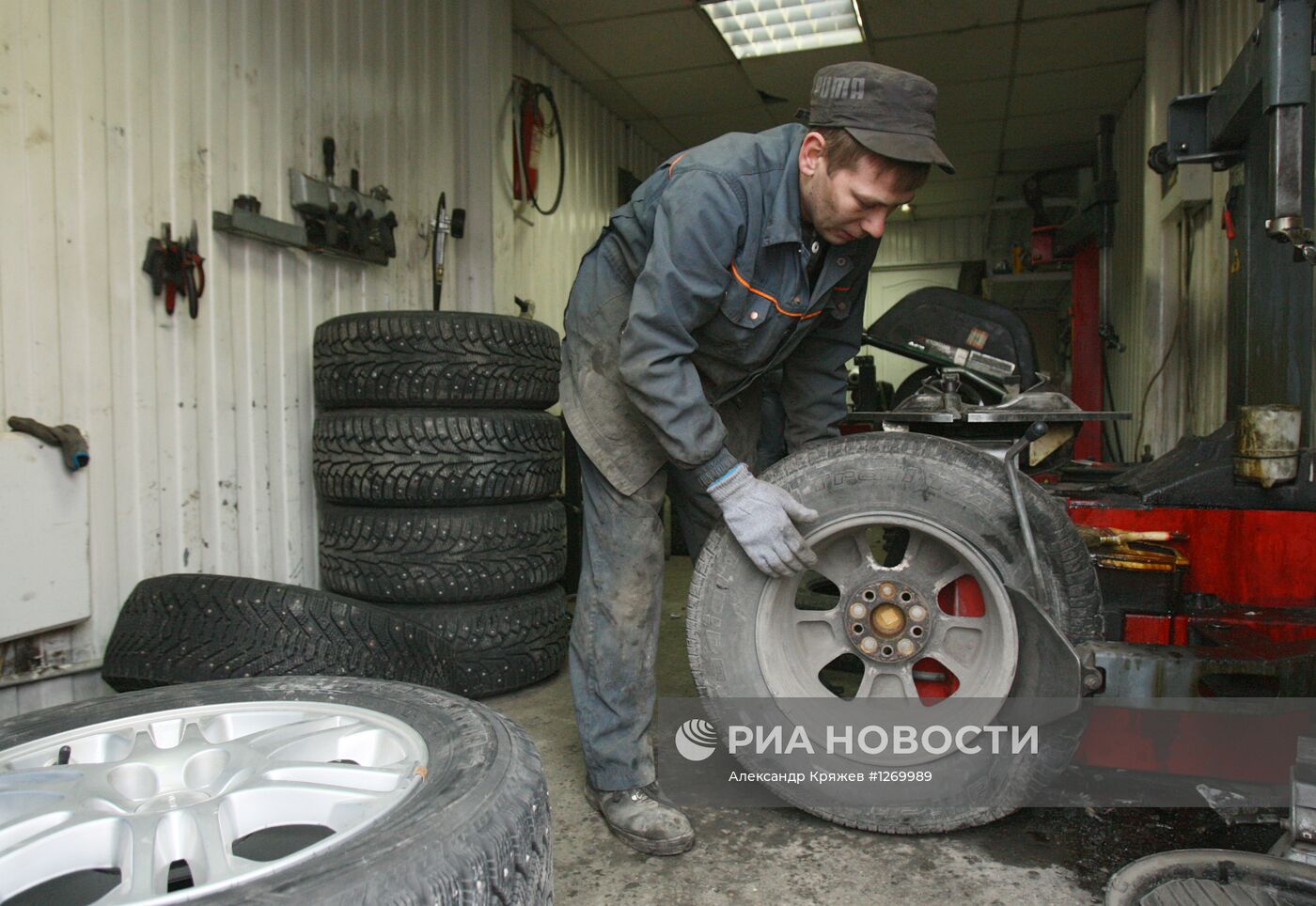 Работа шиномонтажной мастерской в Новосибирске