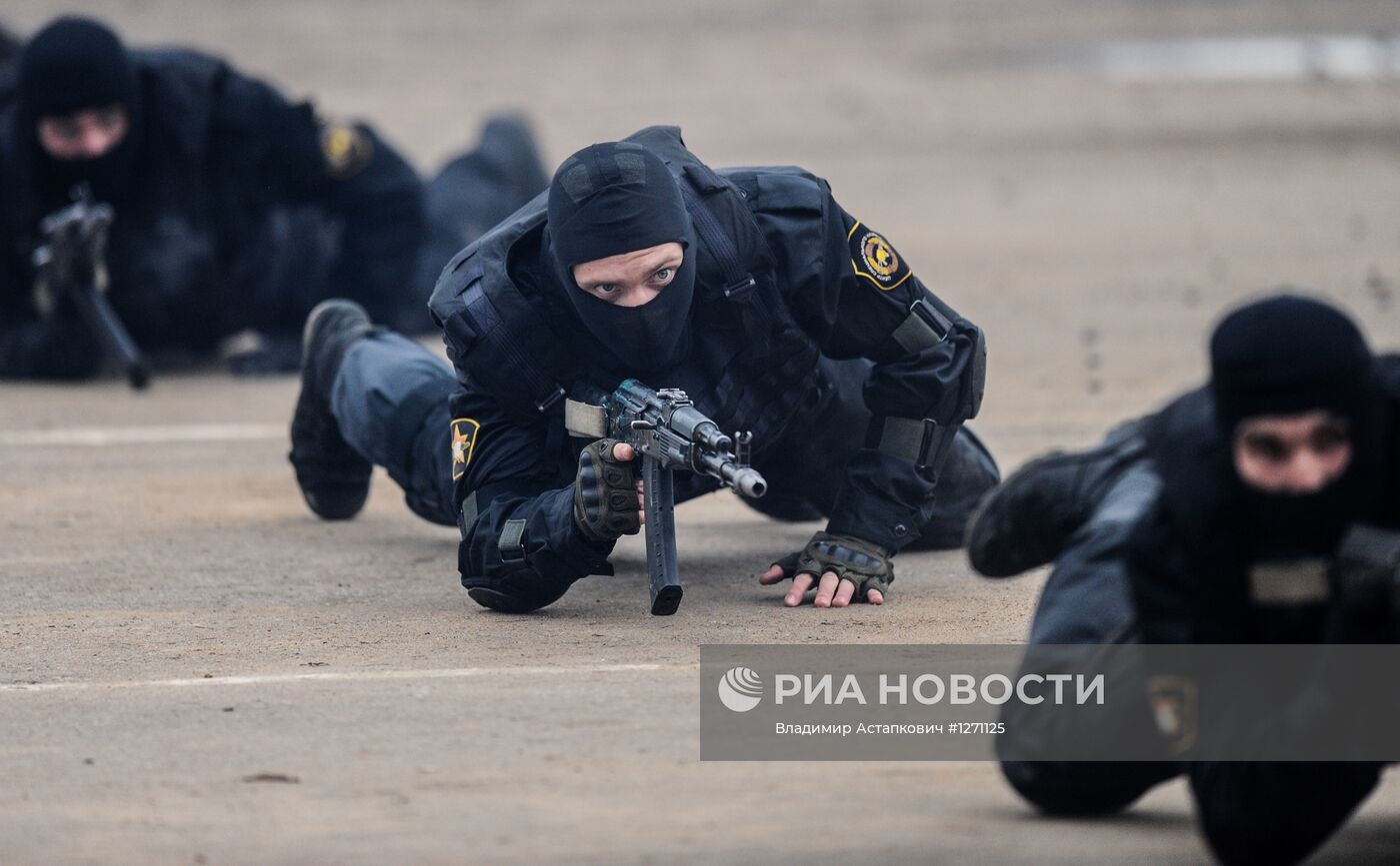 Демонстрация техники в рамках выставки "Интерполитех-2012"