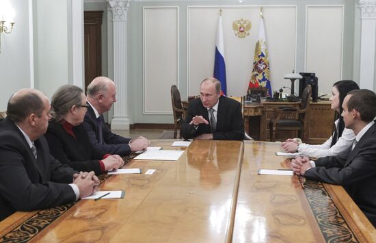 В.Путин встретился с губернатором Самарской области