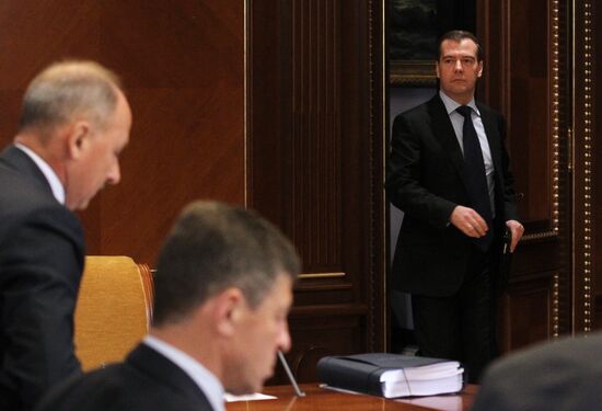 Д.Медведев провел заседание наблюдательного совета ВЭБ