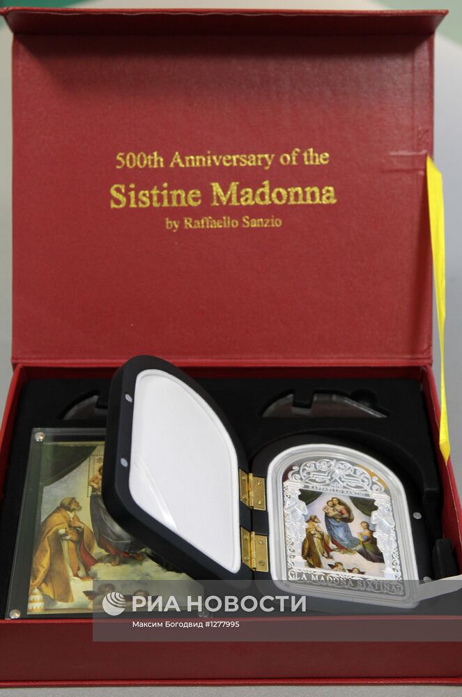 Серебряные монеты с изображением работ Рафаэля и да Винчи