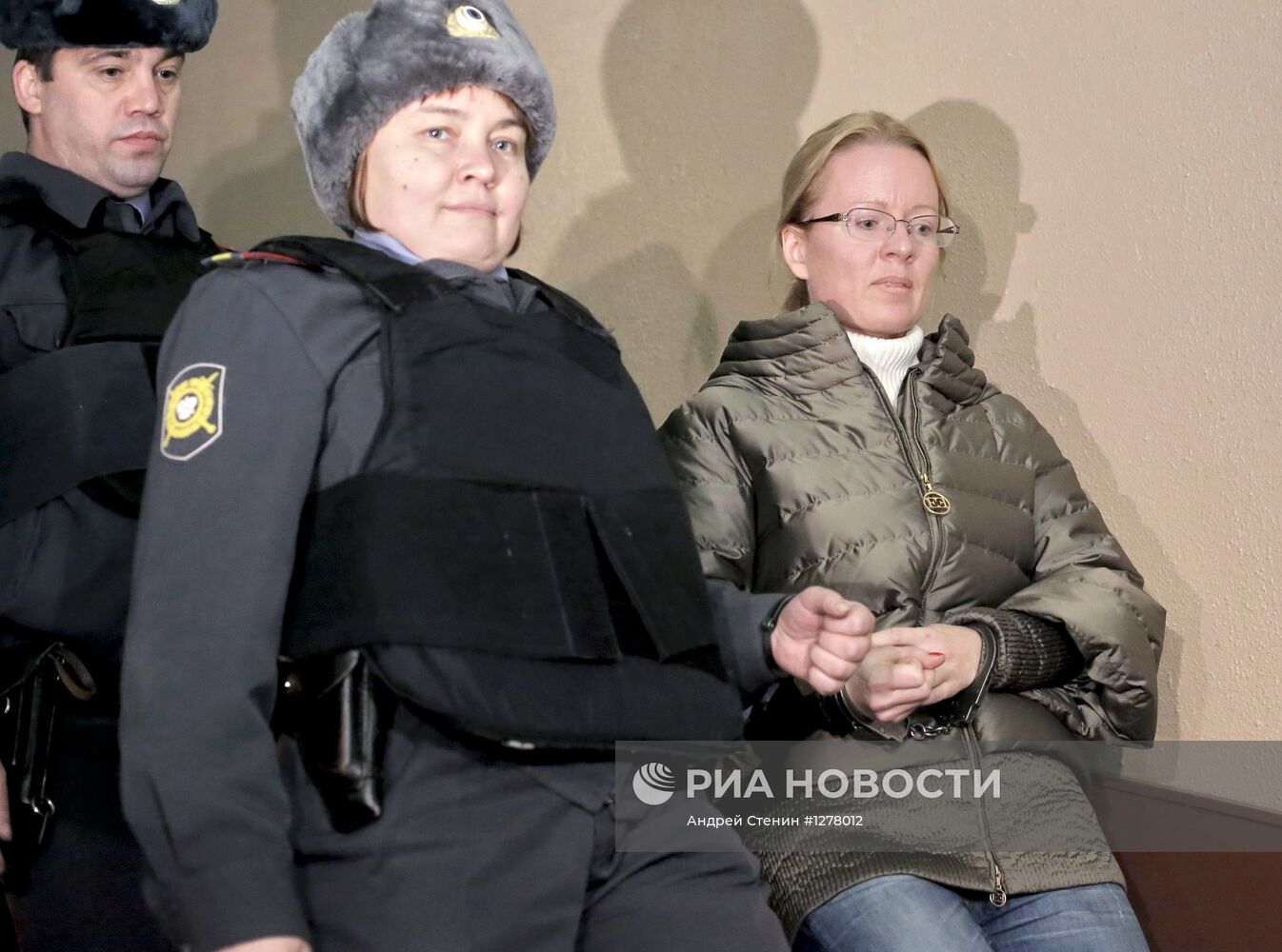Рассмотрение ходатайства об аресте Екатерины Сметановой