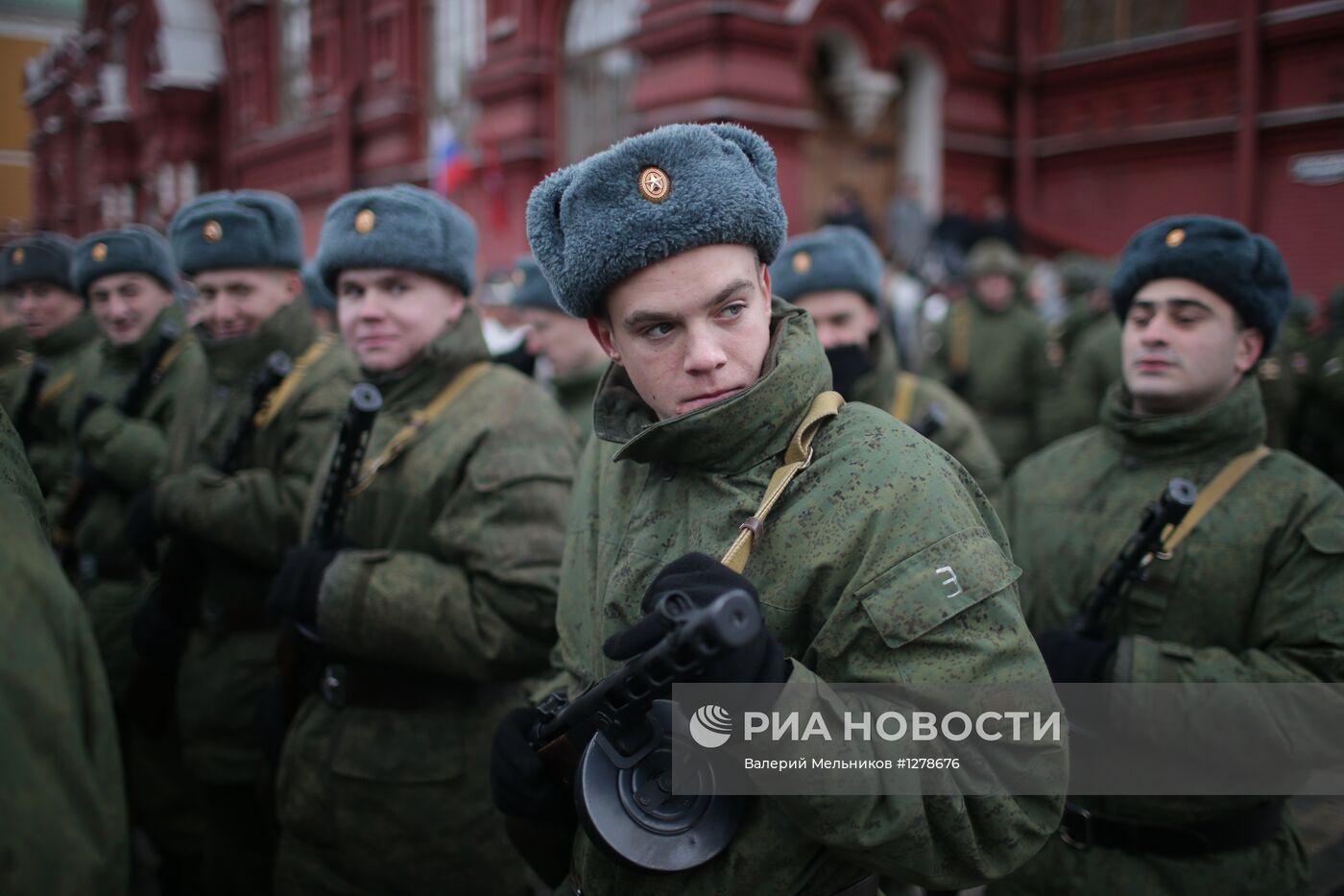 Репетиция марша в честь годовщины парада 1941 года