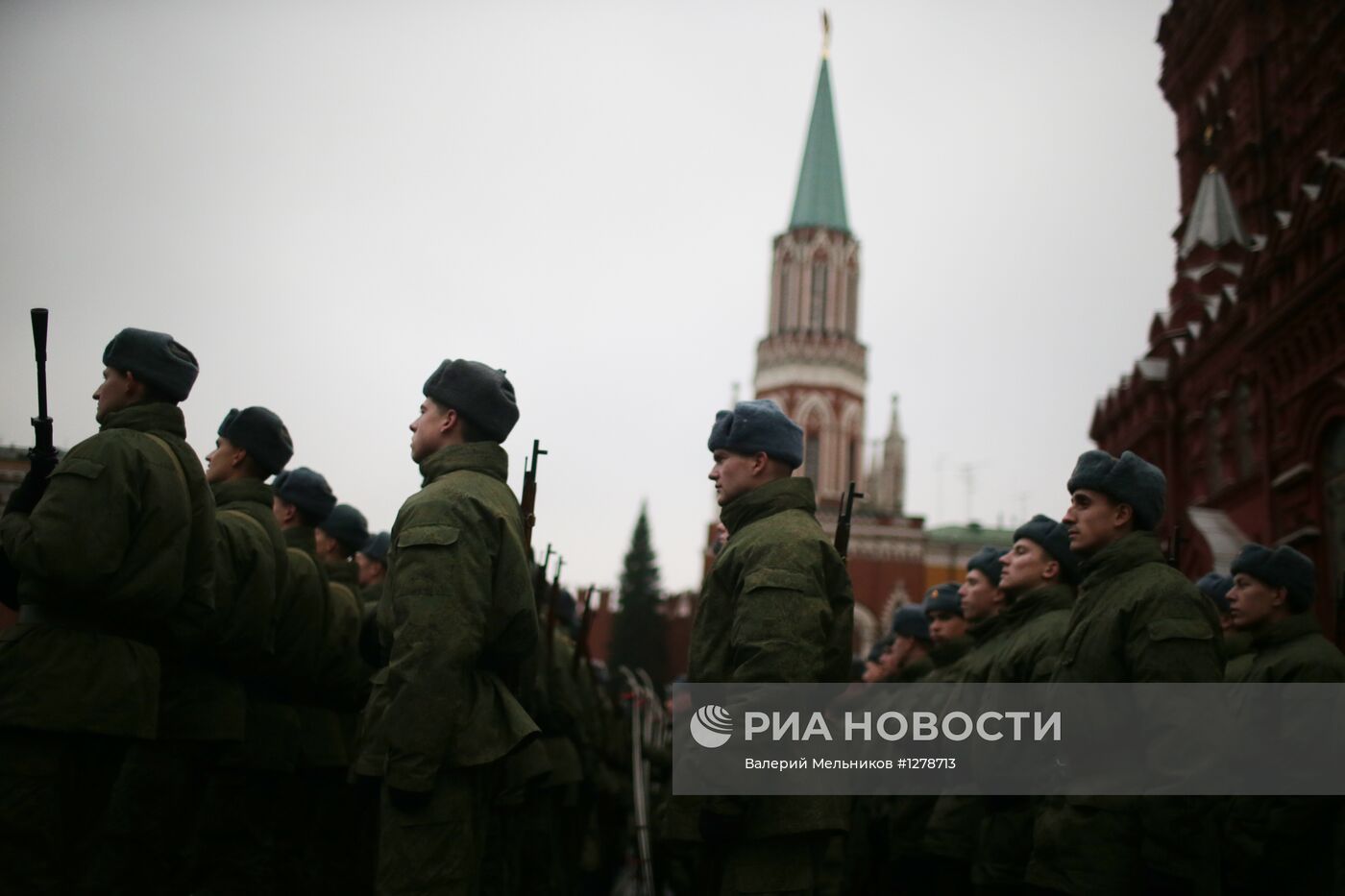 Репетиция марша в честь годовщины парада 1941 года