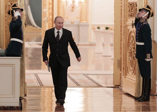 В.Путин на приеме по случаю празднования Дня народного единства