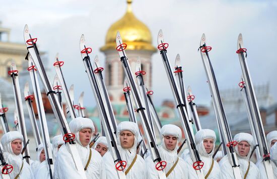 Генеральная репетиция марша в честь годовщины парада 1941 года