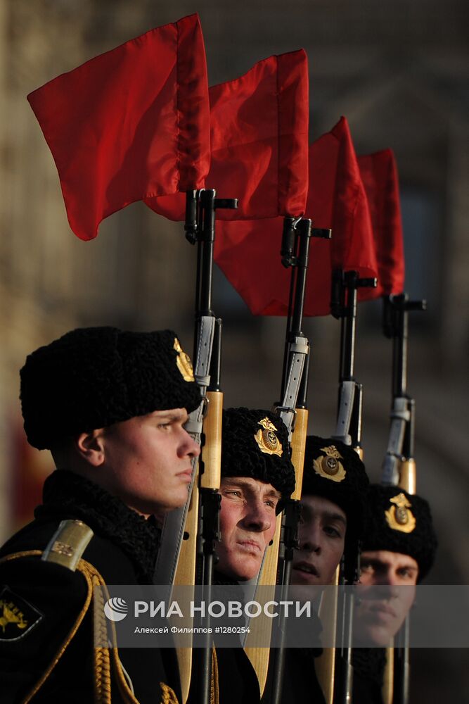 Генеральная репетиция марша в честь годовщины парада 1941 года