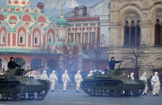 Торжественный марш, посвященный 71-й годовщине Парада 1941 года